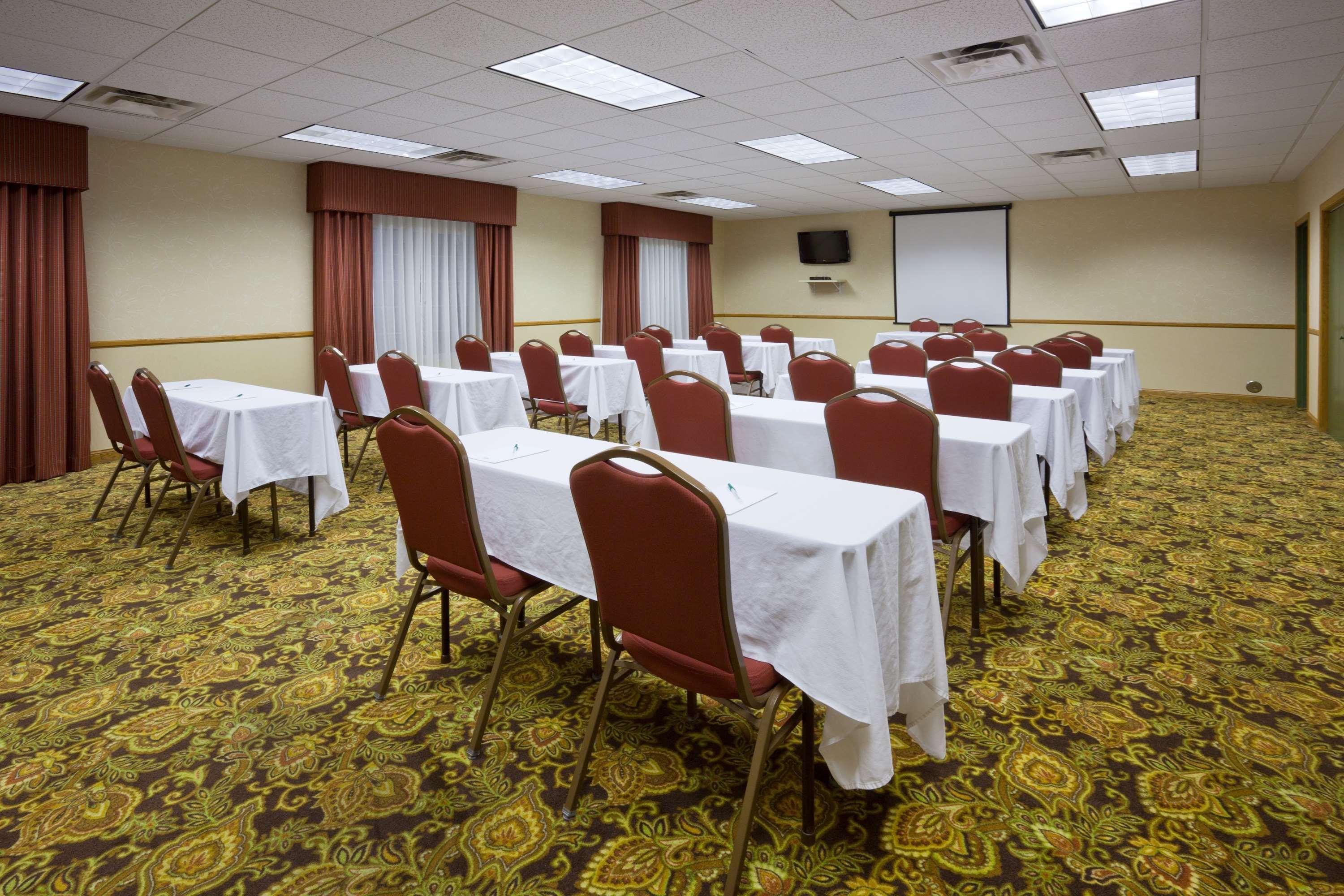Country Inn & Suites By Radisson, Watertown, Sd Ngoại thất bức ảnh