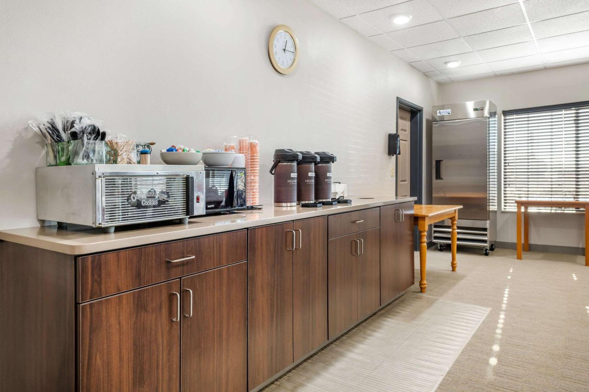 Country Inn & Suites By Radisson, Watertown, Sd Ngoại thất bức ảnh