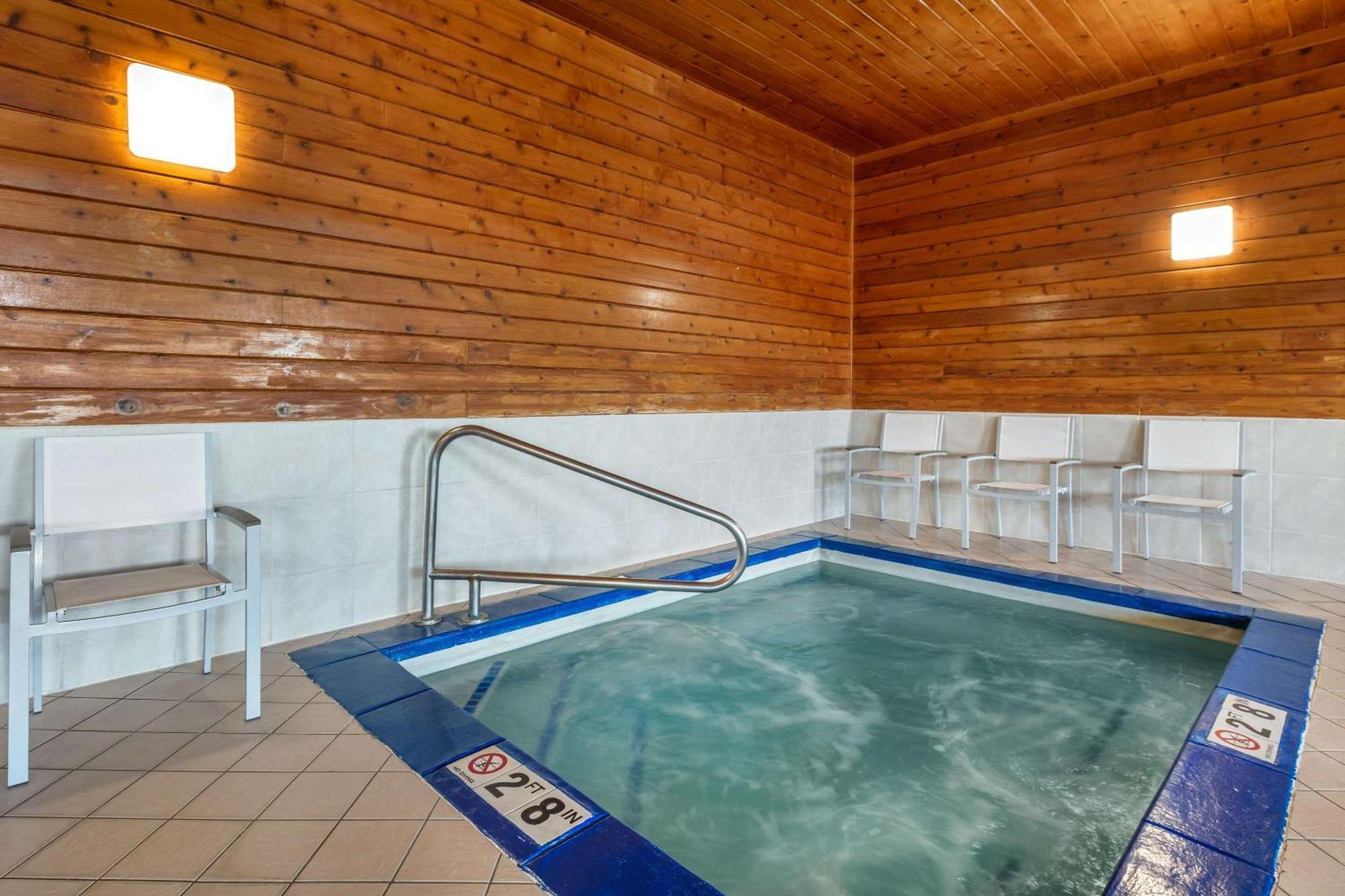 Country Inn & Suites By Radisson, Watertown, Sd Ngoại thất bức ảnh